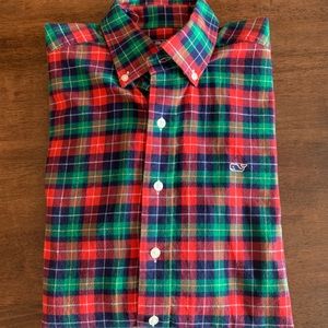 Vineyard Vines. Plaid Men’s Button down. Size M